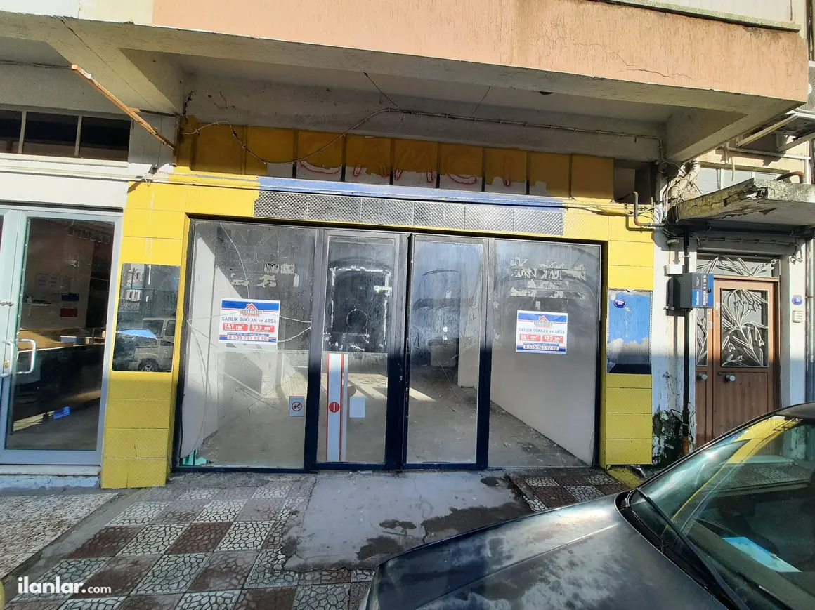 İzmir Tire Kurtuluş Mahallesi 141 m² satılık dükkan & Mağaza - Fotoğraf 1