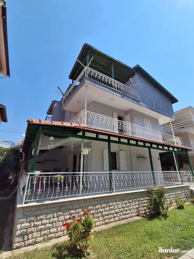 Aydın Kuşadası Davutlar Mahallesi 4+1 145 m² satılık villa - Fotoğraf 1