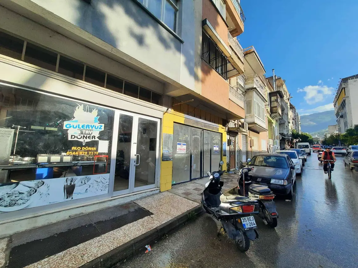 İzmir Tire Yeni Mahallesi 150 m² satılık dükkan & Mağaza - Fotoğraf 1