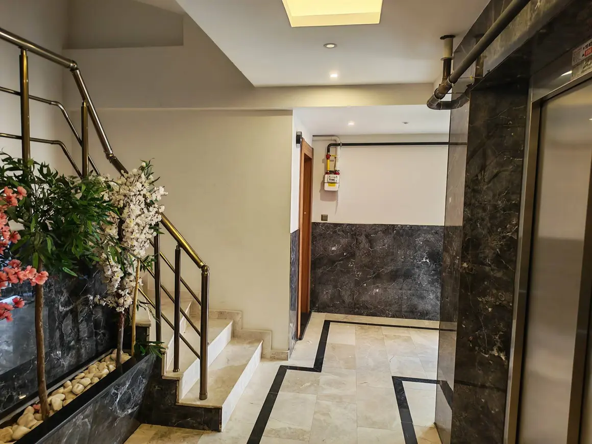 İzmir Tire Hürriyet Mahallesi 2+1 100 m² kiralık daire - Fotoğraf 1