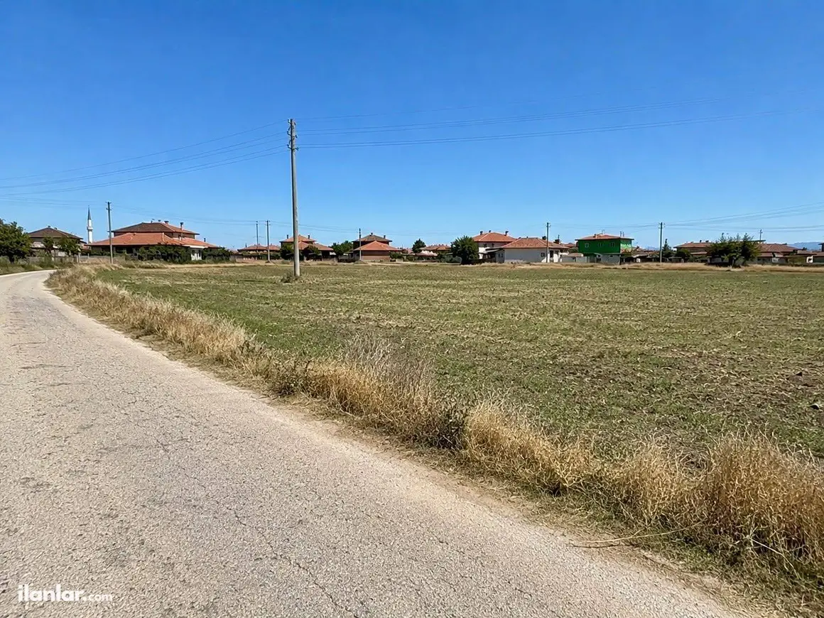 Isparta Gelendost Köke Köyü Mahallesi 1.230 m² satılık tarla arsa - Fotoğraf 1