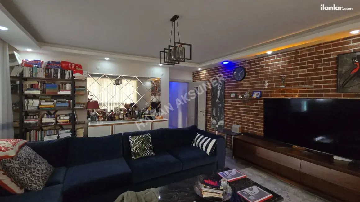 İzmir Bornova Yeşilova Mahallesi 3+1 165 m² satılık daire - Fotoğraf 1