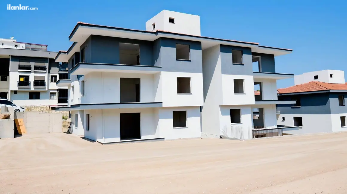 İzmir Foça Mustafa Kemal Atatürk Mahallesi 1+1 100 m² satılık daire - Fotoğraf 1
