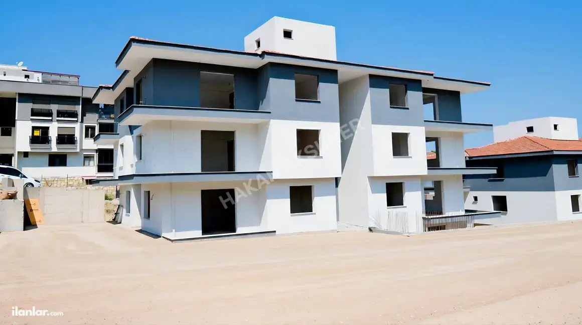 İzmir Foça Mustafa Kemal Atatürk Mahallesi 1+1 100 m² satılık daire - Fotoğraf 1