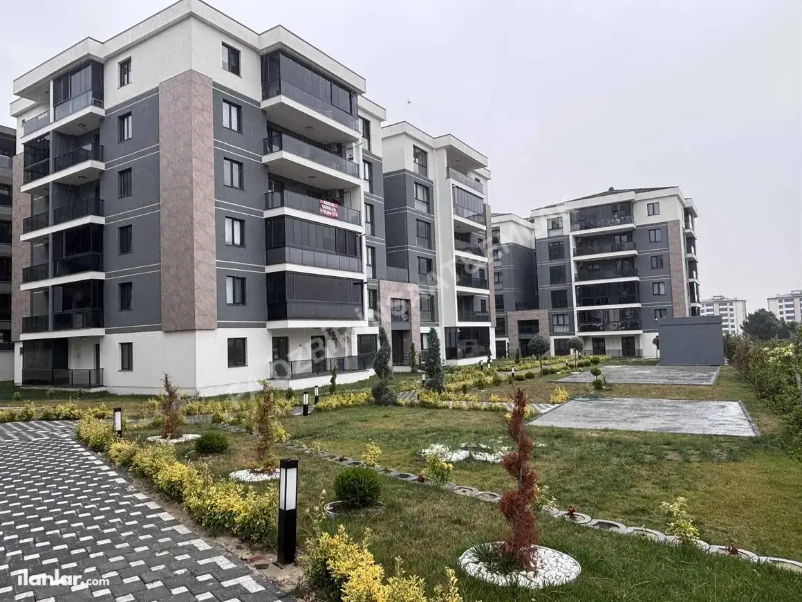 Tekirdağ Çerkezköy Cumhuriyet Mahallesi 3+1 145 m² satılık daire - Fotoğraf 1