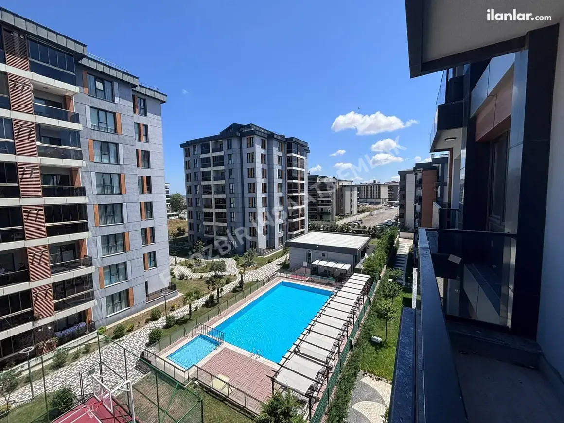 Tekirdağ Çerkezköy Cumhuriyet Mahallesi 1+1 65 m² satılık daire - Fotoğraf 1