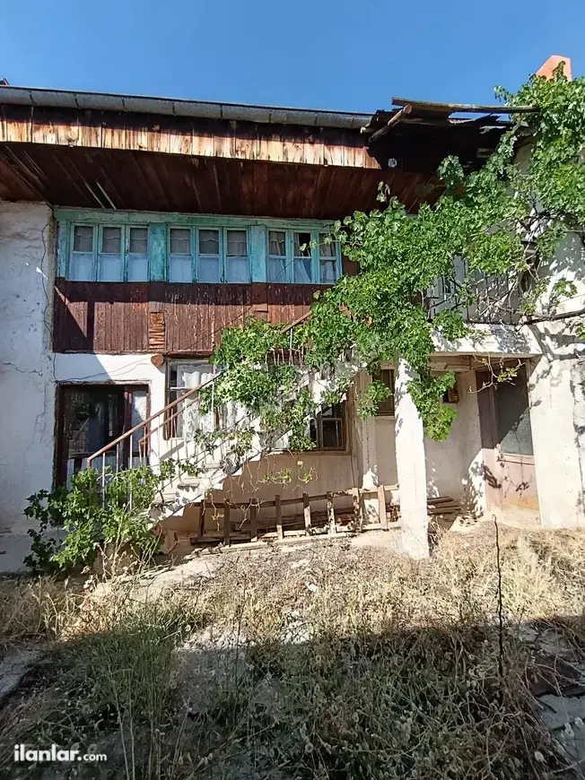 Denizli Tavas Kızılcabölük Mahallesi 4+2 175 m² satılık köy Evi - Fotoğraf 1