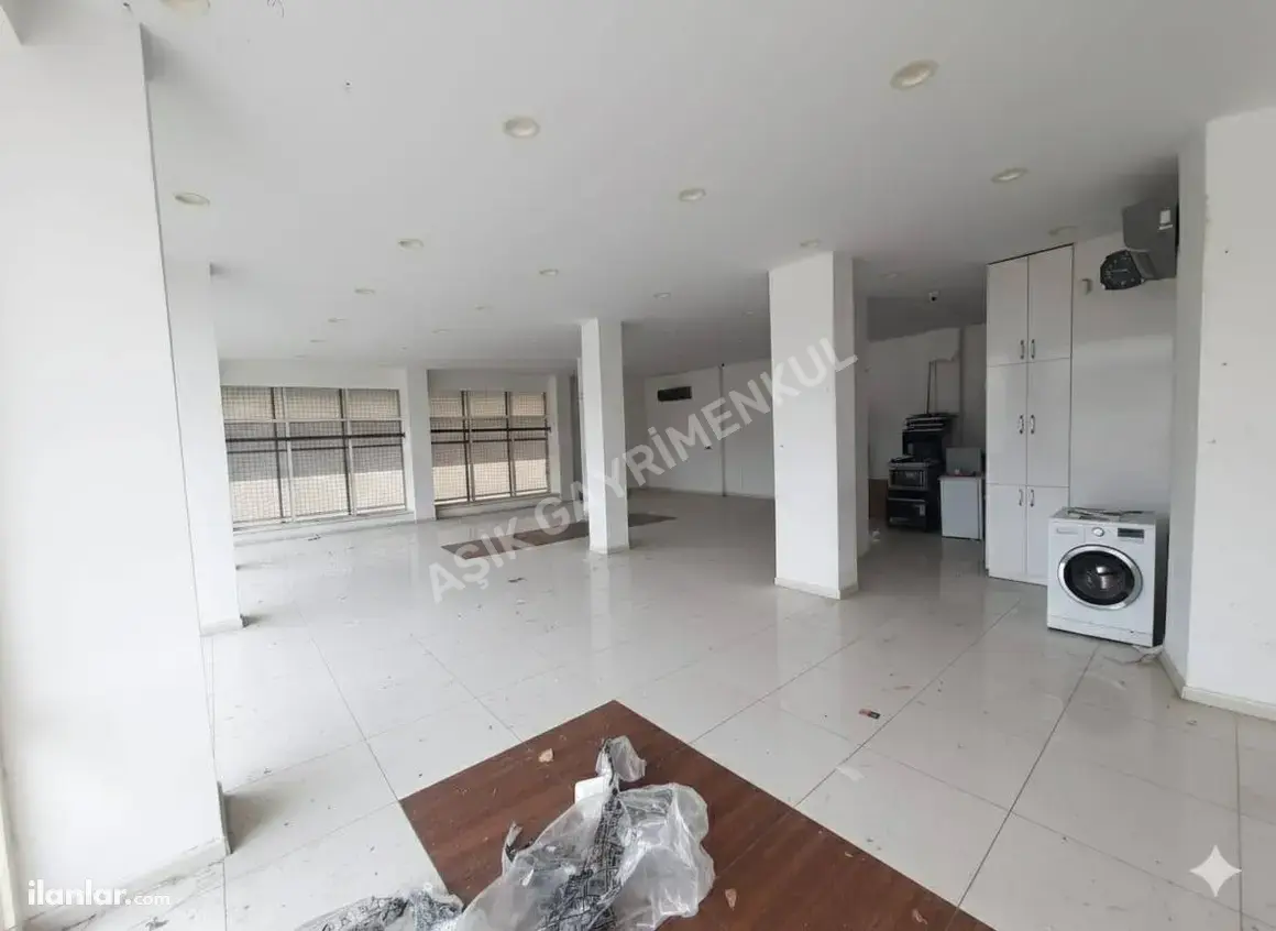 İzmir Tire Fatih Mahallesi 190 m² kiralık dükkan & Mağaza - Fotoğraf 1