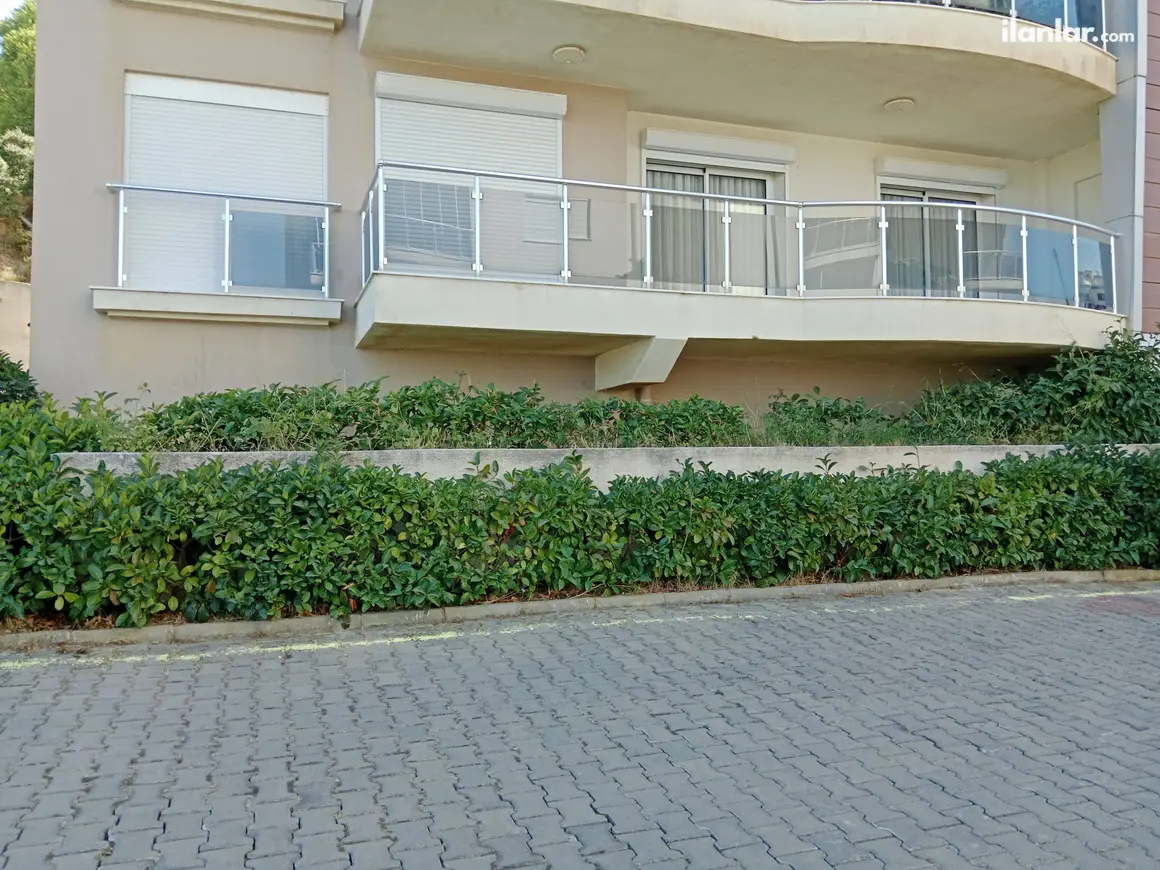 İzmir Narlıdere Narlı Mahallesi 4+1 196 m² satılık daire - Fotoğraf 1