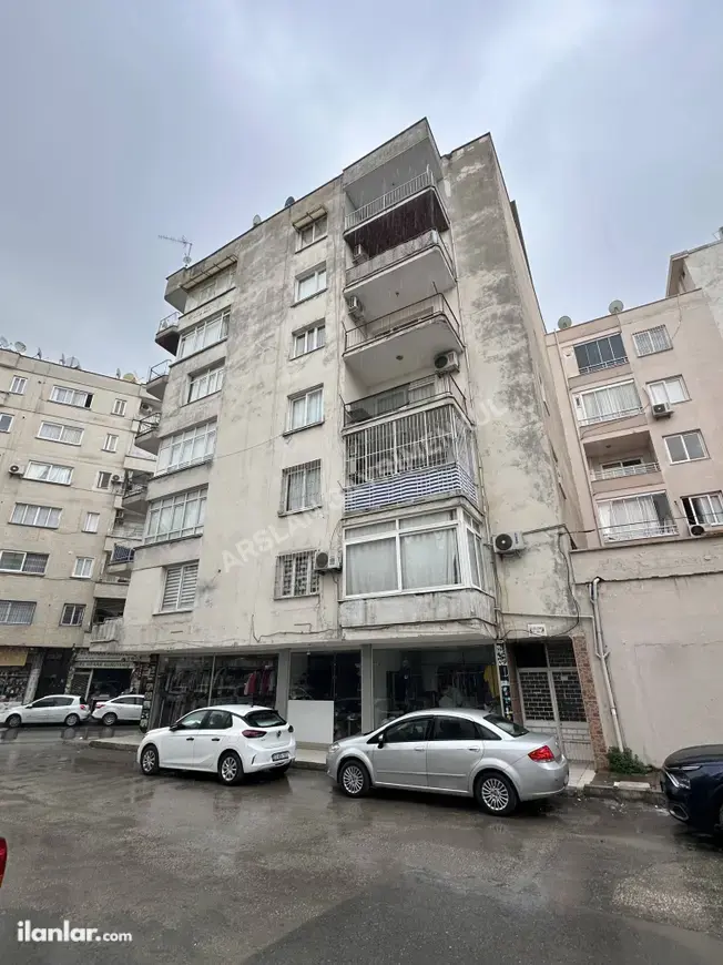 Mersin Akdeniz Nusratiye Mahallesi 4+1 200 m² satılık daire - Fotoğraf 1