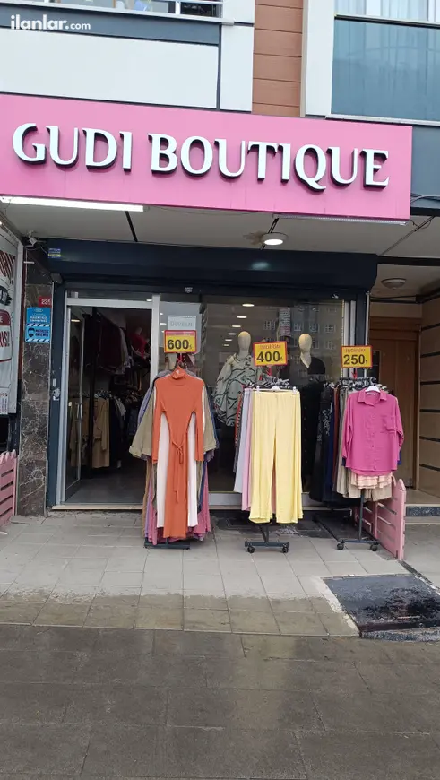 İstanbul Küçükçekmece Atatürk Mahallesi 70 m² devren Satılık dükkan & Mağaza - Fotoğraf 1