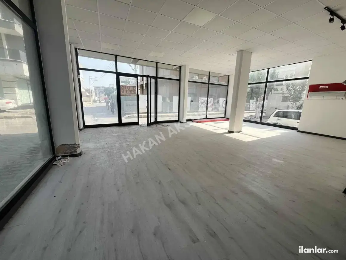 İzmir Bornova Doğanlar Mahallesi 200 m² kiralık dükkan & Mağaza - Fotoğraf 1