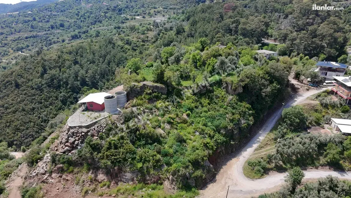 Antalya Alanya Burçaklar Mahallesi 521 m² satılık villa arsa - Fotoğraf 1