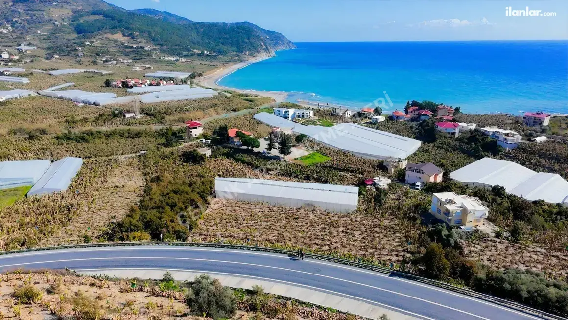 Antalya Gazipaşa Yakacık Mahallesi 854 m² satılık villa arsa - Fotoğraf 1