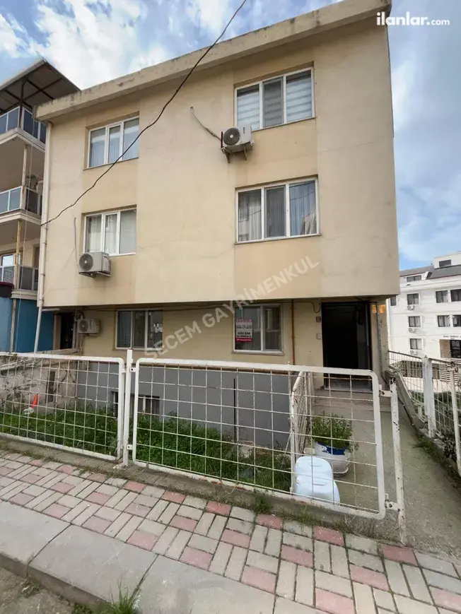 Balıkesir Bandırma 17 Eylül Mahallesi 3+1 120 m² satılık daire - Fotoğraf 1