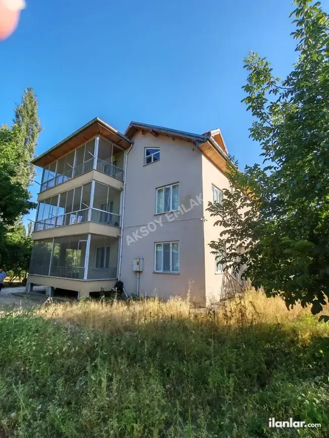 Burdur Bucak Kestel Köyü Mahallesi 6+3 375 m² satılık villa - Fotoğraf 1