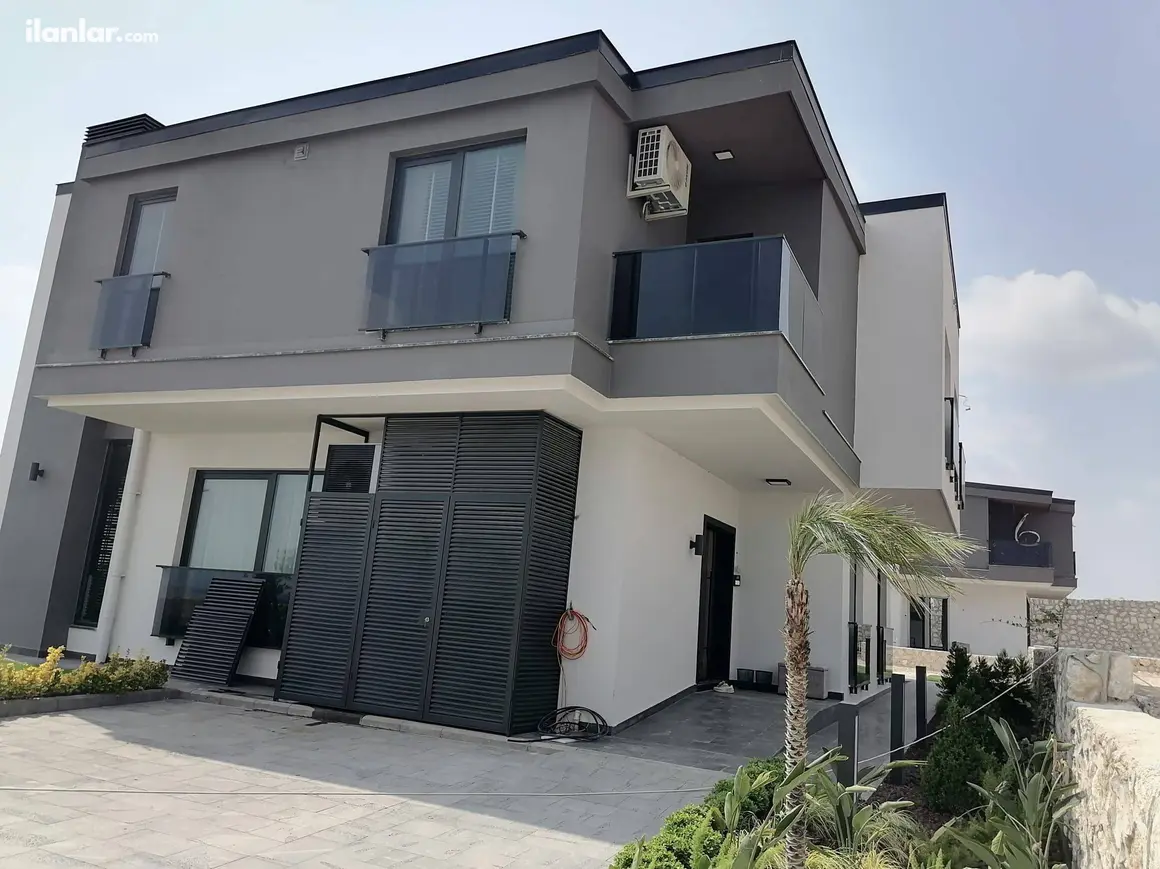 Adana Seyhan Bahçeşehir Mahallesi 4+1 201 m² satılık villa - Fotoğraf 1