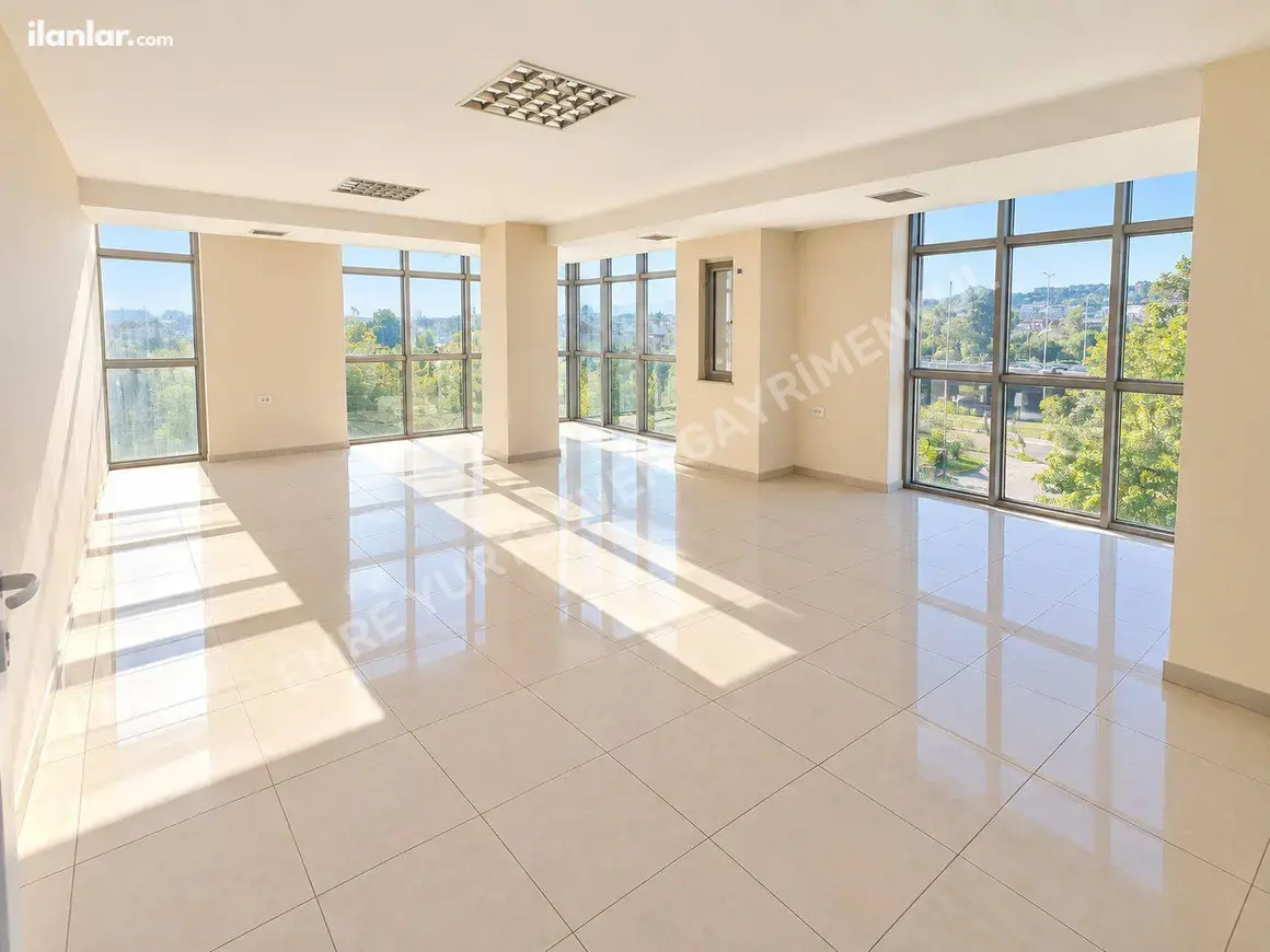 Antalya Muratpaşa Dutlubahçe Mahallesi 165 m² kiralık büro & Ofis - Fotoğraf 1