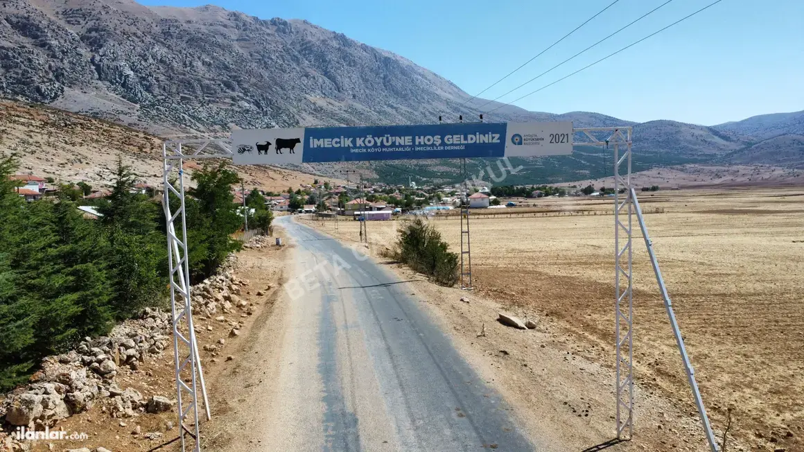 Antalya Korkuteli İmecik Mahallesi 670 m² satılık tarla arsa - Fotoğraf 1