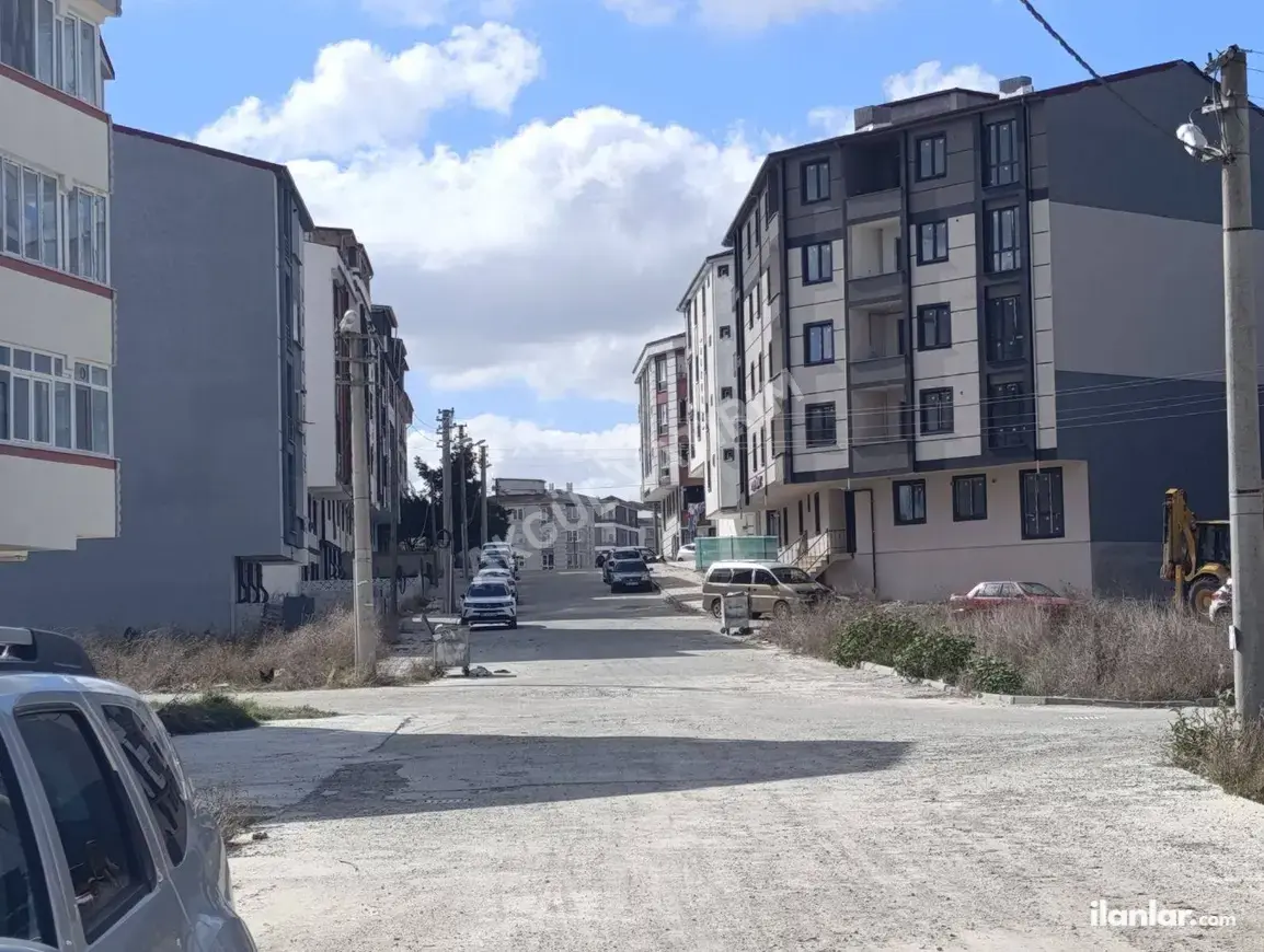 Tekirdağ Kapaklı Ömer Halisdemir Mahallesi 204 m² satılık konut arsa - Fotoğraf 1
