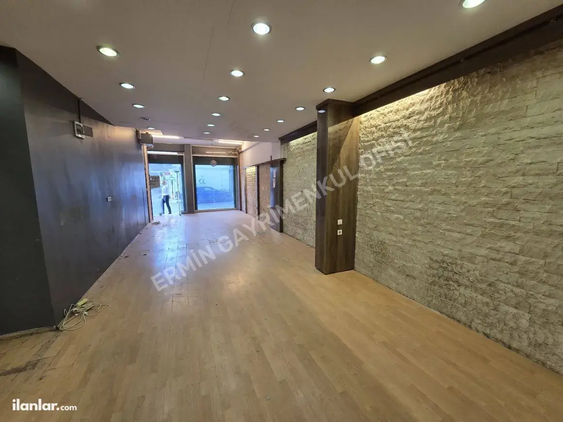 İzmir Balçova Onur Mahallesi 85 m² kiralık dükkan & Mağaza - Fotoğraf 1