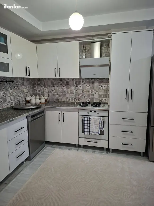 Mersin Akdeniz Nusratiye Mahallesi 2+1 125 m² satılık daire - Fotoğraf 1