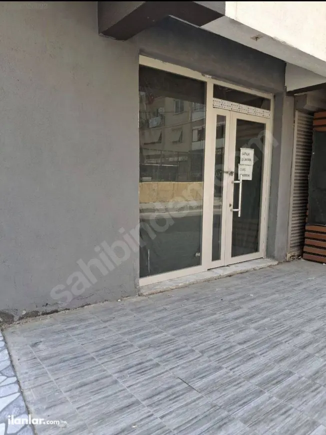 İzmir Bayraklı Osmangazi Mahallesi 35 m² satılık dükkan & Mağaza - Fotoğraf 1