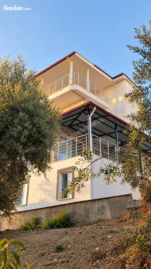 Aydın Kuşadası Soğucak Mahallesi 4+1 200 m² satılık villa - Fotoğraf 1