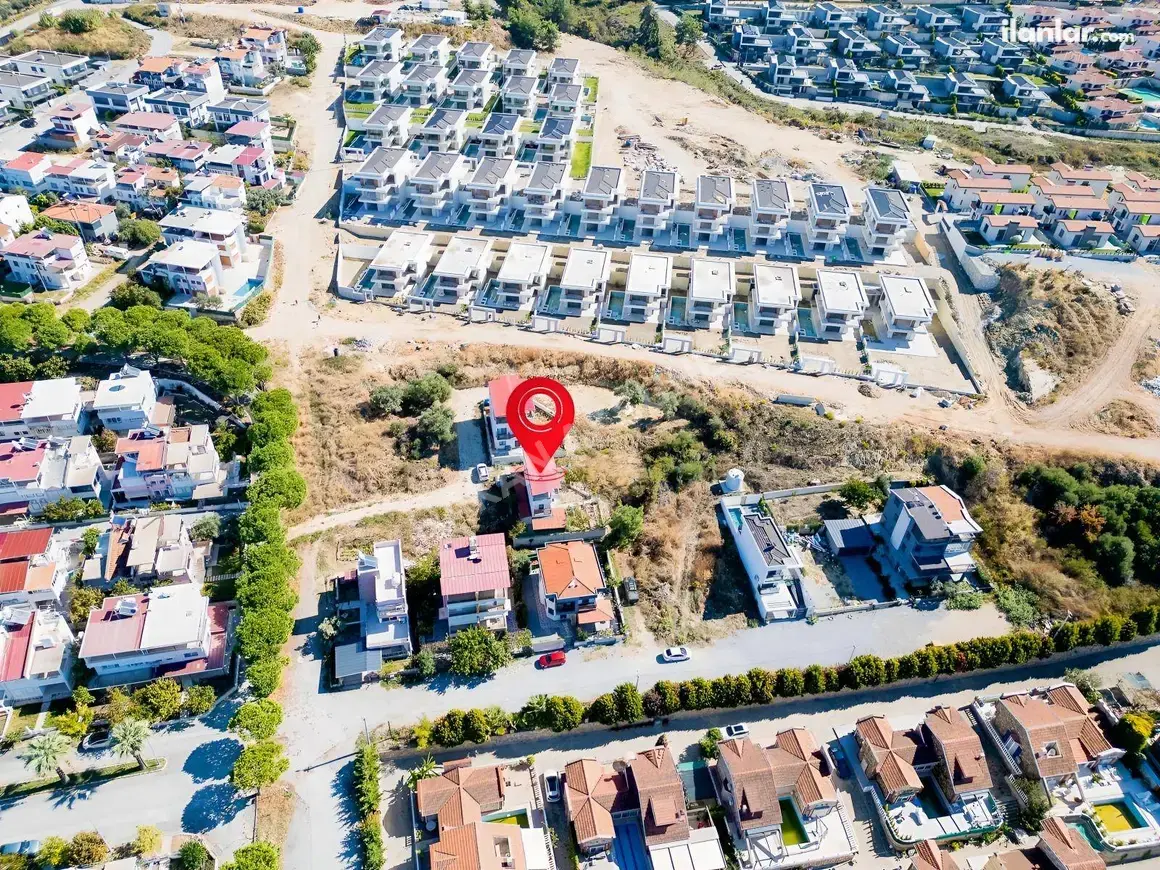 Aydın Kuşadası Soğucak Mahallesi 3+1 200 m² satılık villa - Fotoğraf 1