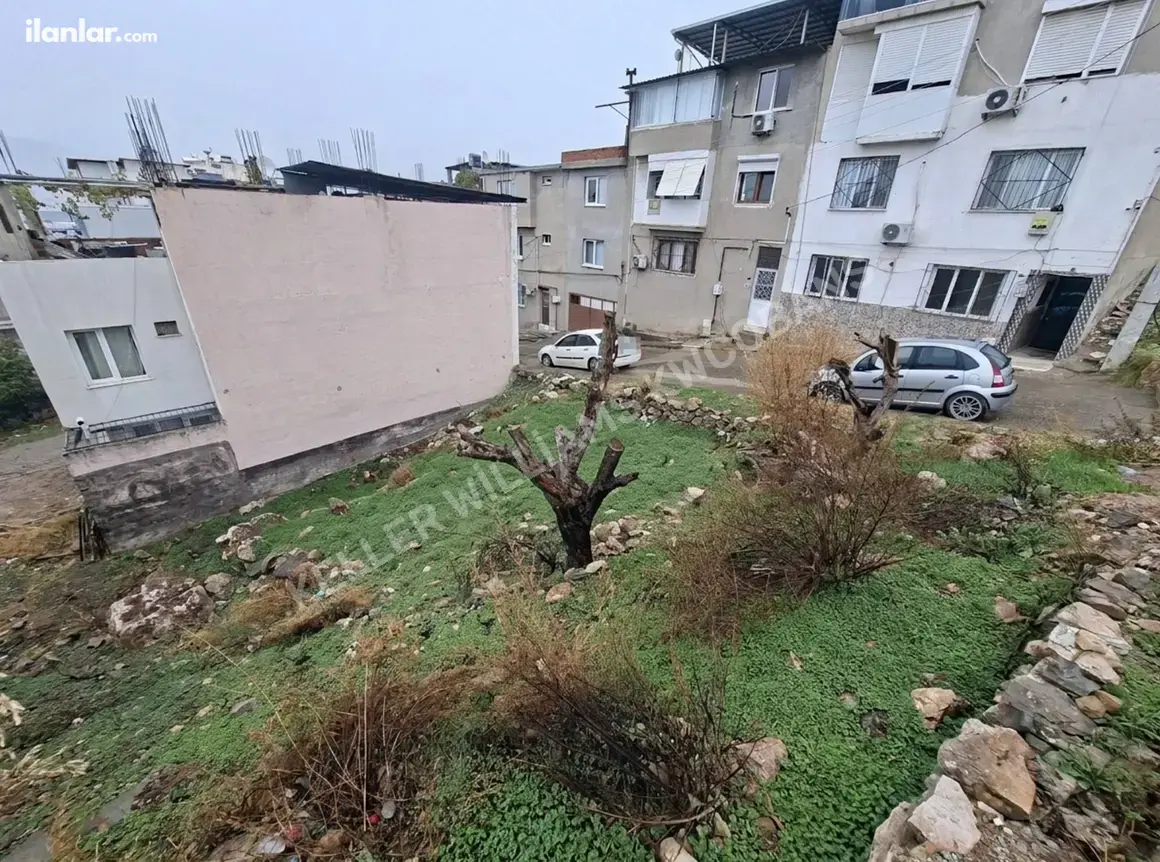 İzmir Bornova Serintepe Mahallesi 145 m² satılık konut arsa - Fotoğraf 1