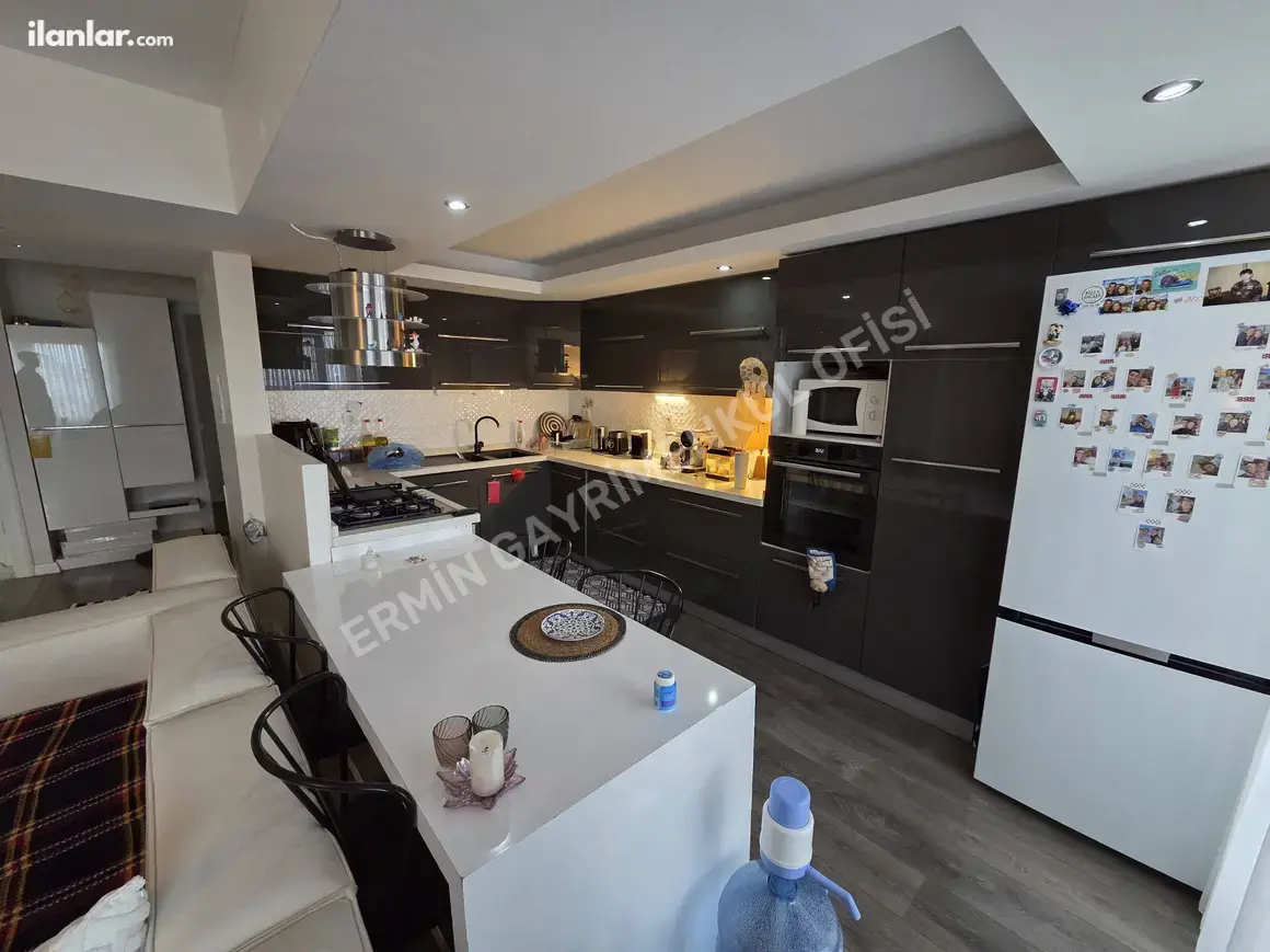 İzmir Balçova Korutürk Mahallesi 2+1 140 m² satılık daire - Fotoğraf 1
