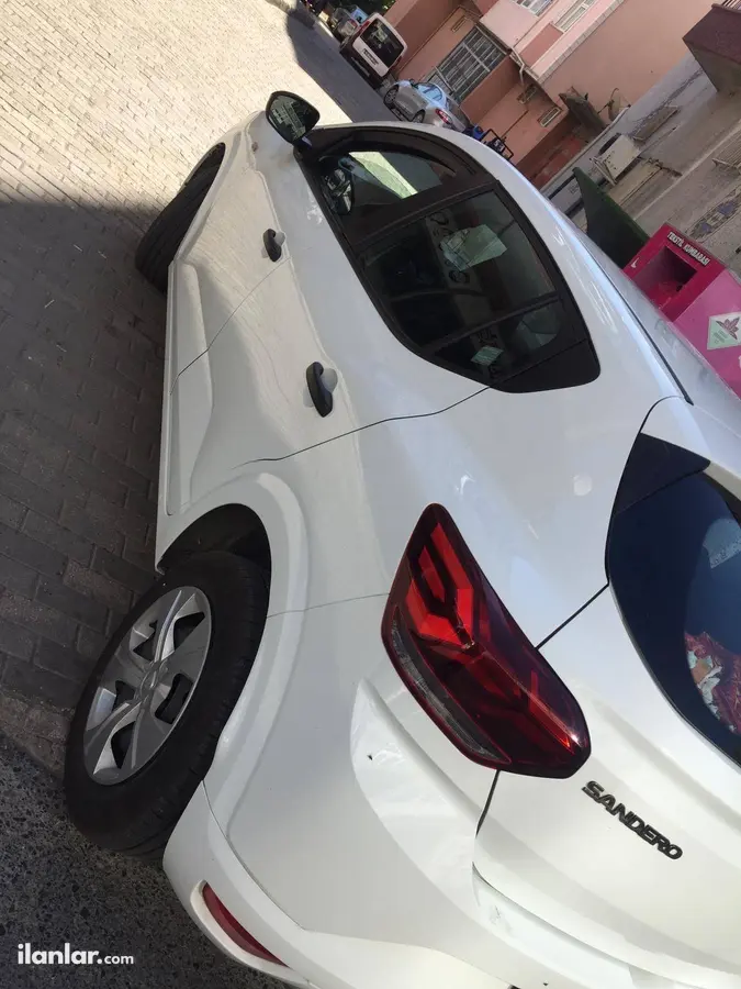 2022 Dacia Sandero 1.0 benzinli manuel otomobil - Fotoğraf 3