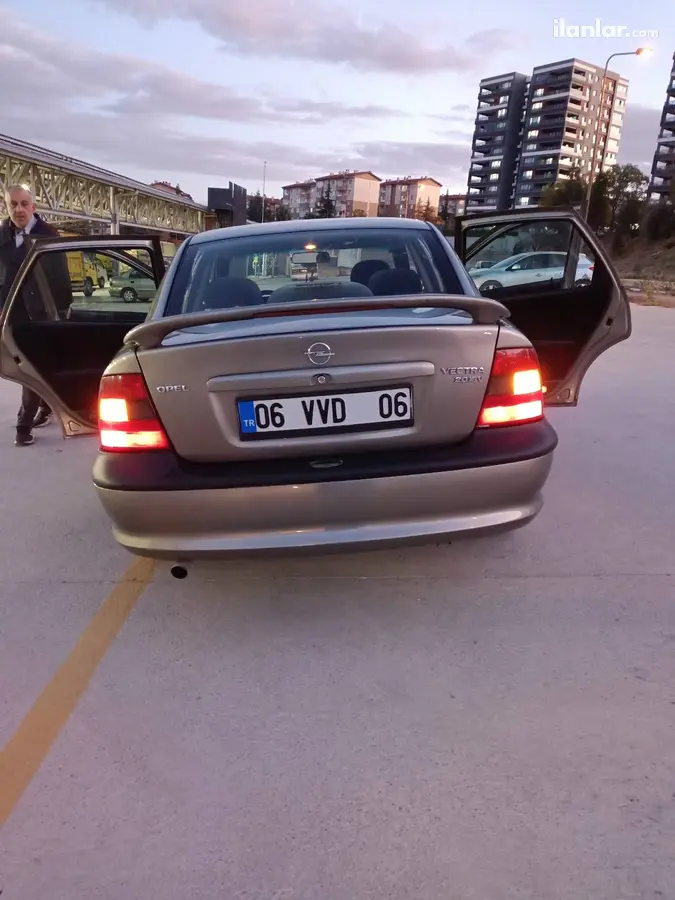 1996 Opel Vectra 2.0 benzinli manuel otomobil - Fotoğraf 2