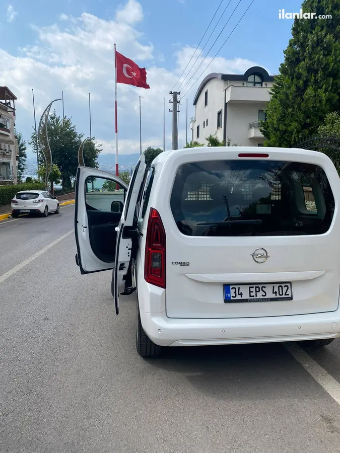 2021 Opel Combo 1.5 CDTI dizel otomatik minivan & Panelvan - Fotoğraf 1