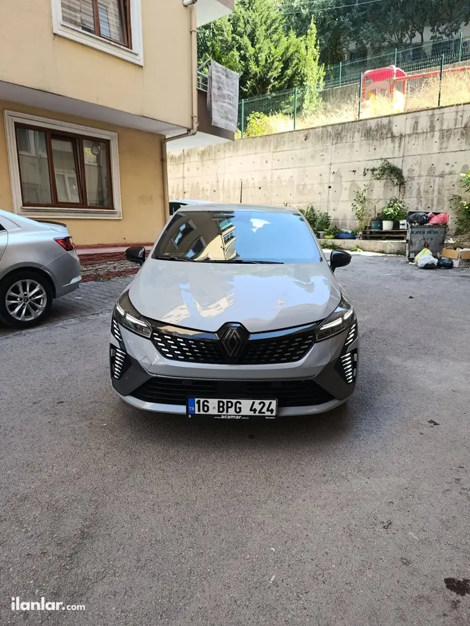 2024 Renault Clio 1.0 TCe benzinli otomatik otomobil - Fotoğraf 1