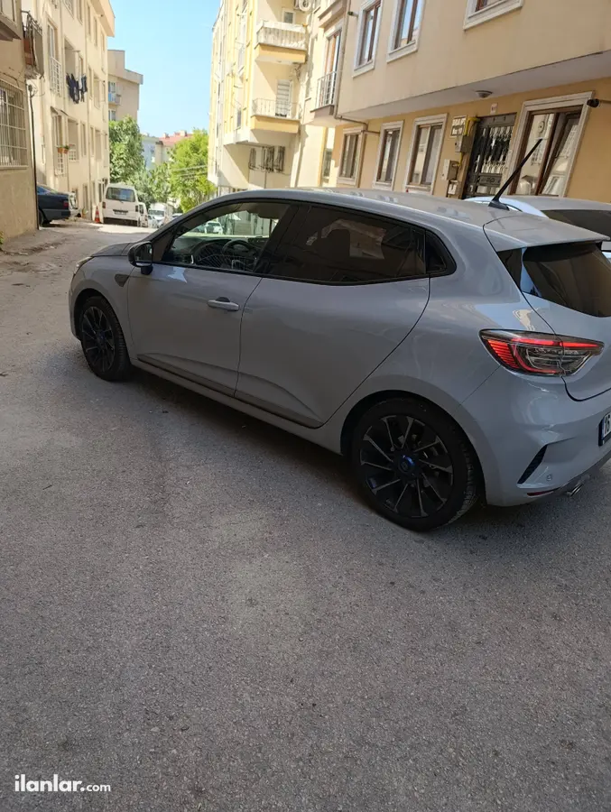 2024 Renault Clio 1.0 TCe benzinli otomatik otomobil - Fotoğraf 3