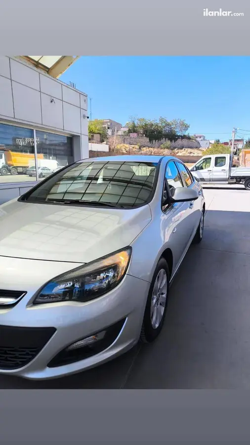 2020 Opel Astra 1.4 T benzinli otomatik otomobil - Fotoğraf 3