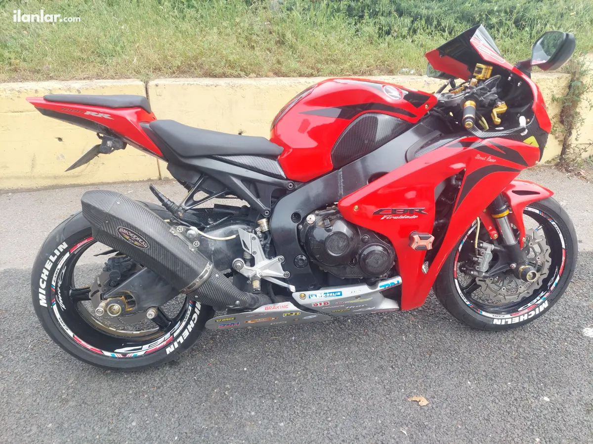 2009 Honda CBR 1000 RR benzinli manuel motosiklet - Fotoğraf 1