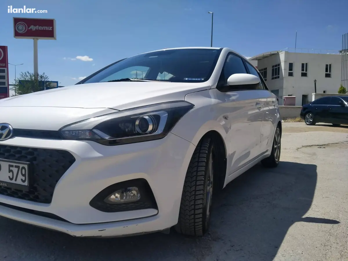 2018 Hyundai i20 1.4 MPI benzinli otomatik otomobil - Fotoğraf 2