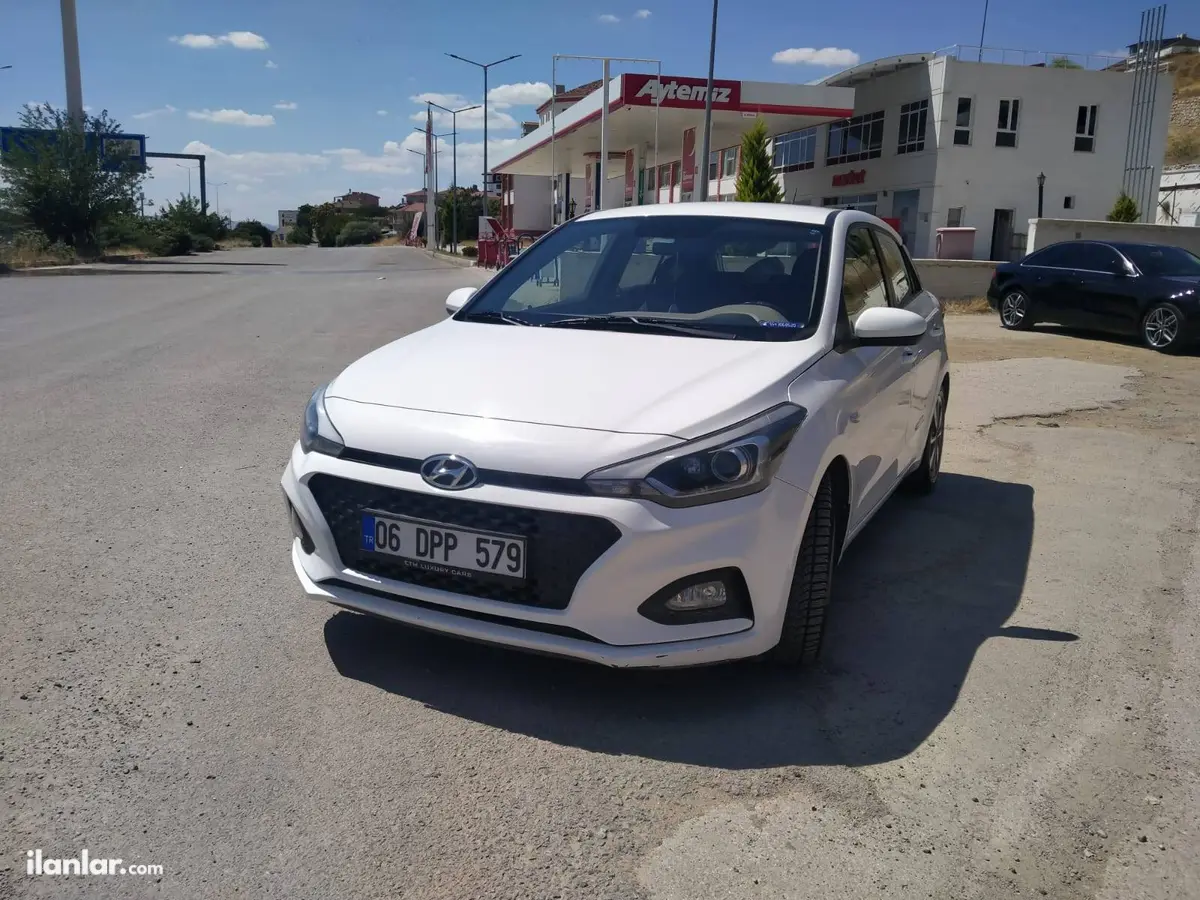 2018 Hyundai i20 1.4 MPI benzinli otomatik otomobil - Fotoğraf 1