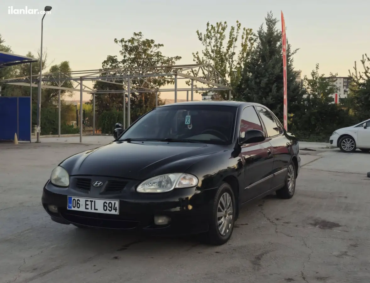 2000 Hyundai Elantra 1.6 benzinli manuel otomobil - Fotoğraf 2