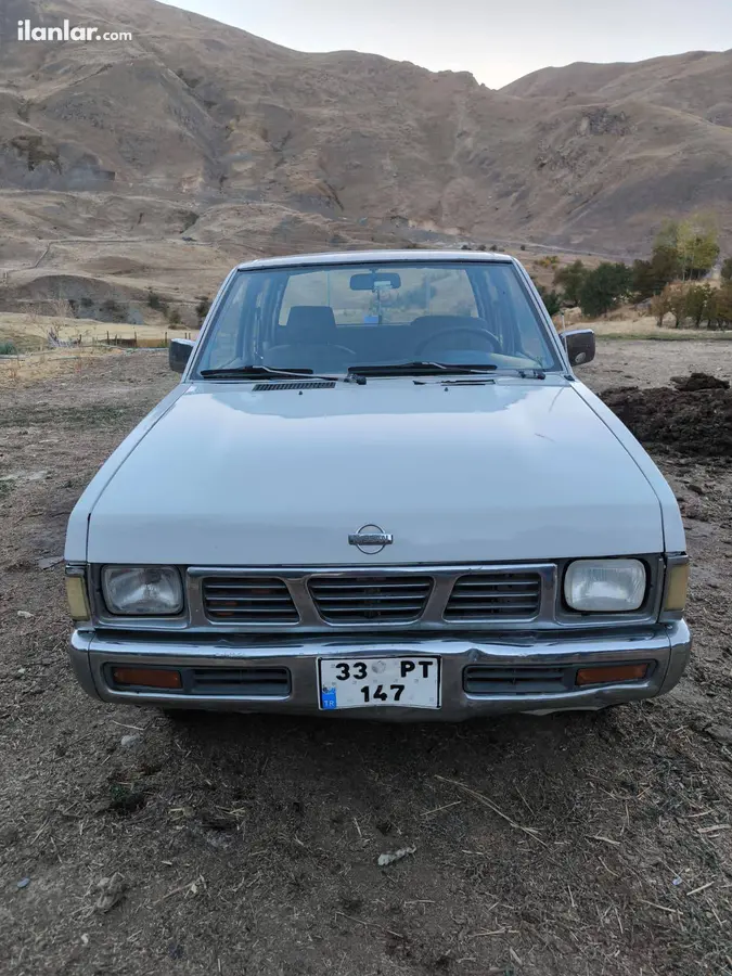 1997 Kamyon & Kamyonet Nissan SkyStar dizel manuel ticari Araçlar - Fotoğraf 1