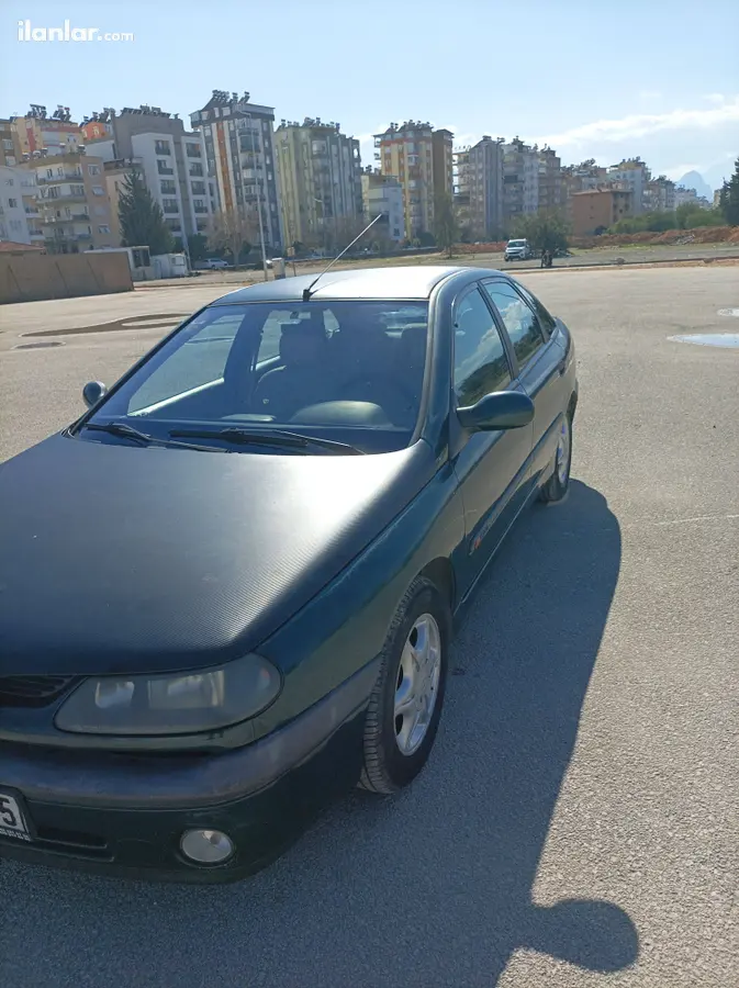 1999 Renault Laguna 2.0 benzinli manuel otomobil - Fotoğraf 3