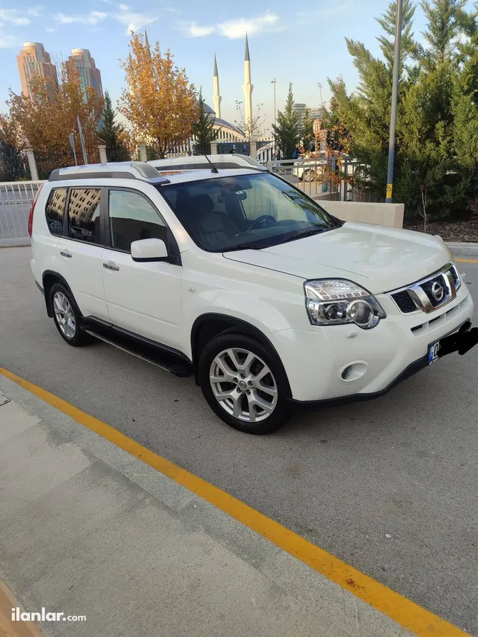 2011 Nissan X-Trail 2.0 dCi dizel otomatik arazi, SUV, Pick-up - Fotoğraf 1
