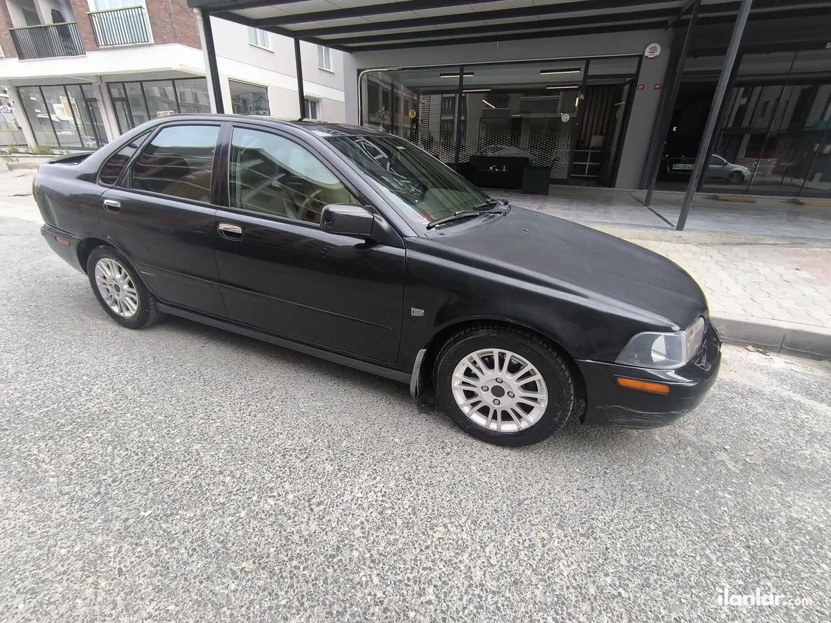 2004 Volvo S40 1.6 benzinli manuel otomobil - Fotoğraf 1