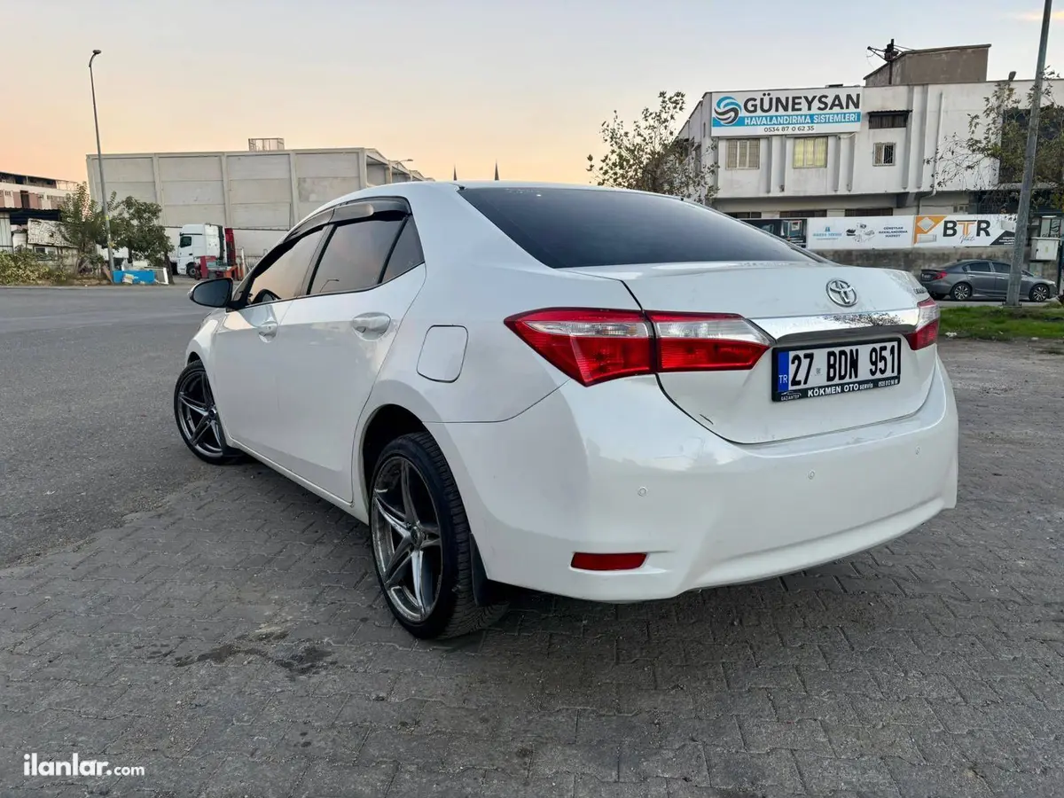 2015 Toyota Corolla 1.33 benzinli manuel otomobil - Fotoğraf 2