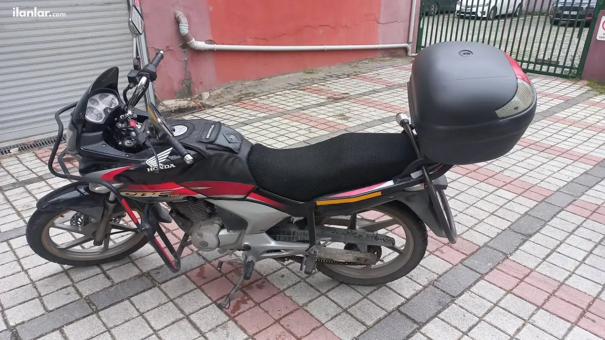 2015 Honda CBF 150 benzinli manuel motosiklet - Fotoğraf 1