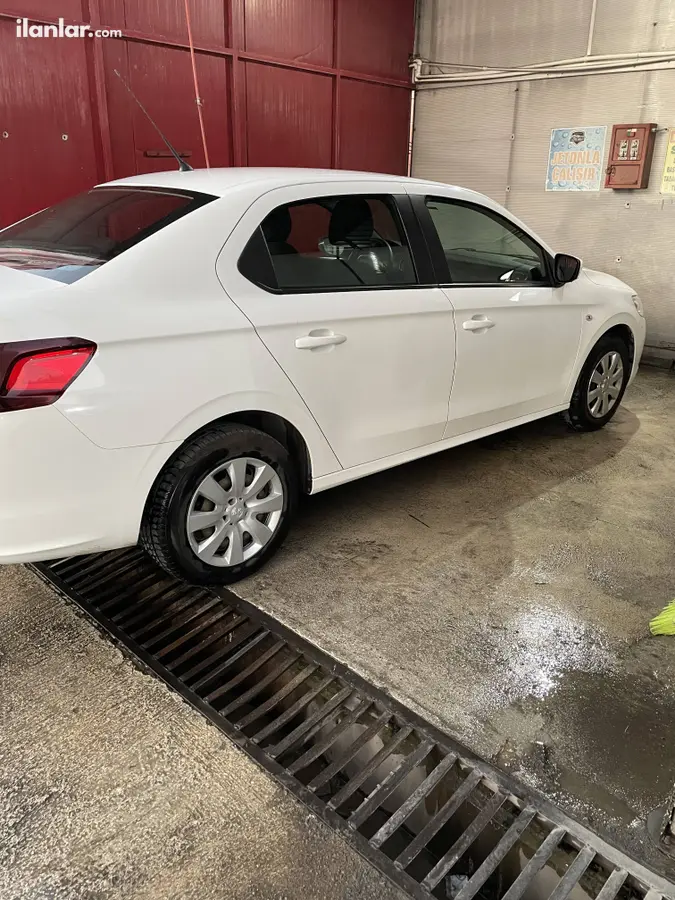 2019 Peugeot 301 1.2 PureTech benzinli manuel otomobil - Fotoğraf 1