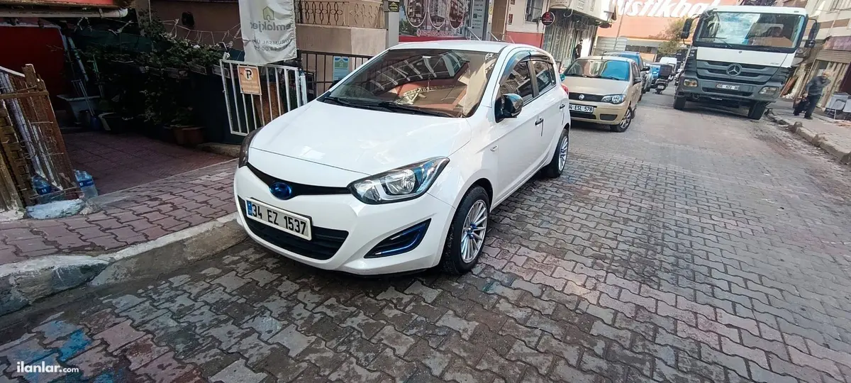 2014 Hyundai i20 1.4 CRDi dizel manuel otomobil - Fotoğraf 3