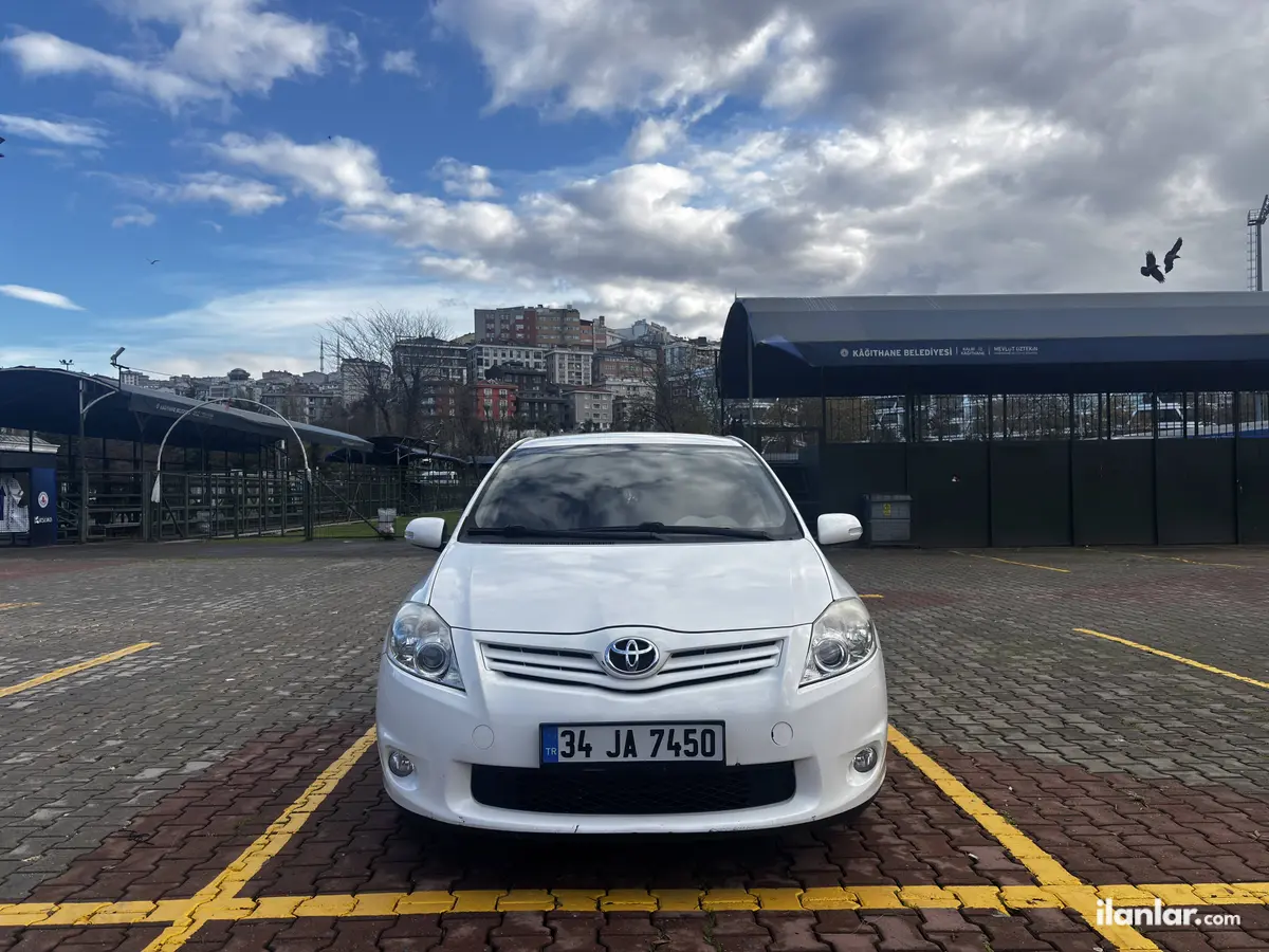 2012 Toyota Auris 1.4 D-4D dizel manuel otomobil - Fotoğraf 1